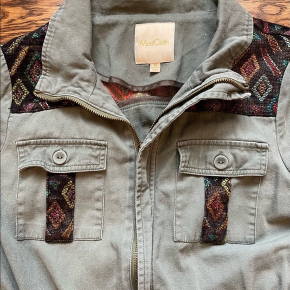 ModCloth Women’s Boho Army Green Aztec Diamond Embroidered Jacket Size M - Picture 3 of 14